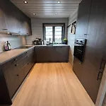 Large Balcony With Panoramic Mountain Views *