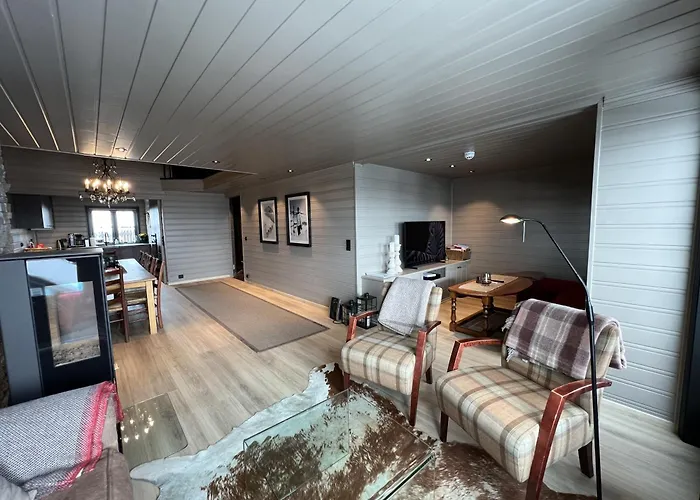 Large Balcony With Panoramic Mountain Views 別荘 Beitostolen